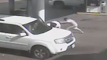 El video captó el violento incidente.