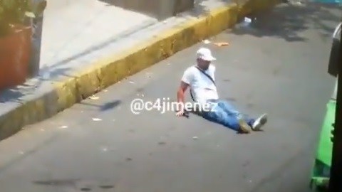 El ladrón se arrojó de la unidad tras ser herido de bala.