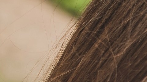 Tal vez tu ex no te diga con palabras qué siente por ti ahora mismo, sin embargo, te demuestra su afecto con su compañía, apoyo y cuidados.