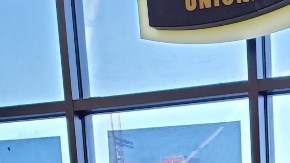 Laura Orantes, una trabajadora esencial de farmacia. (Foto Cortesía)