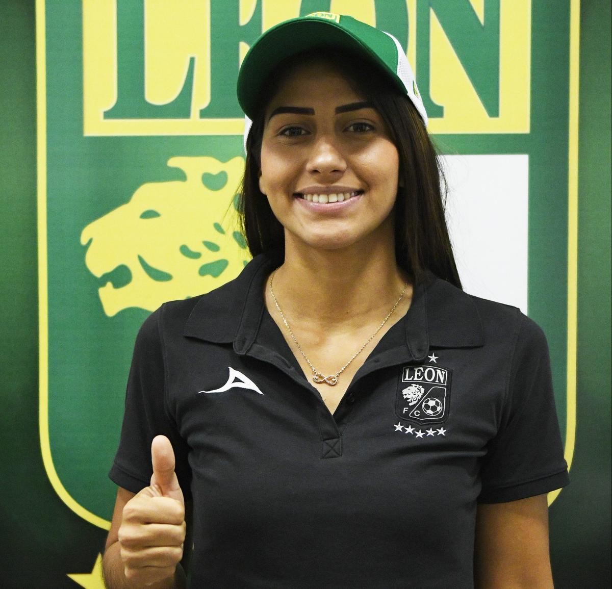 Conoce a Selene Varela, la futbolista del América que roba suspiros en  redes sociales - La Opinión