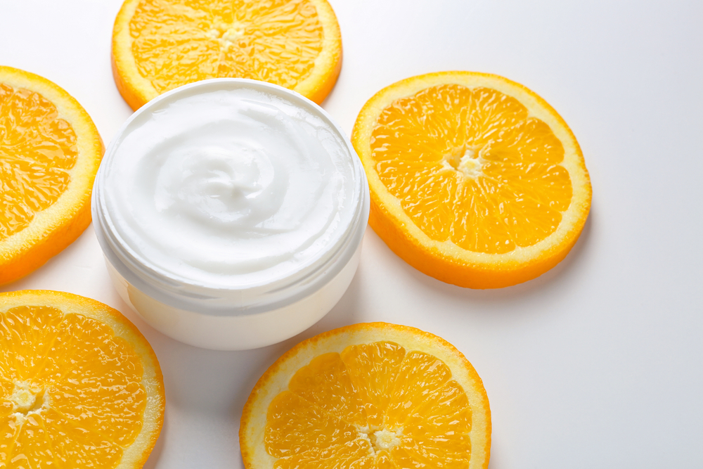 3 cremas con vitamina C que ayudan a mejorar el tono de la piel y a prevenir manchas