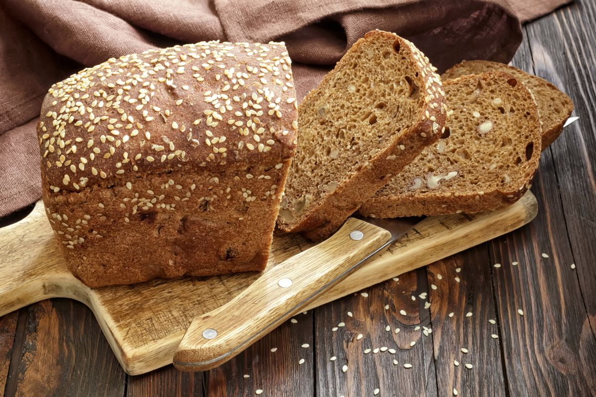 El pan integral siempre es elaborado con harina de trigo entero.