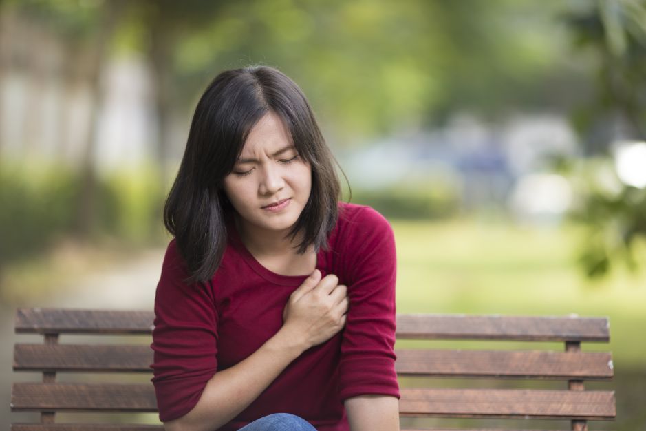 ¿Cómo disminuir el dolor en el pecho causado por ansiedad?