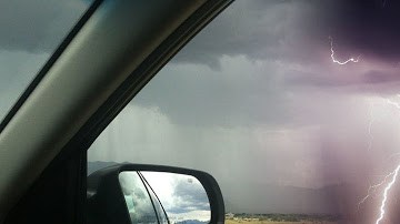 Aunque hay quien asegura que el auto es el lugar más seguro durante una tormenta, hay caso s que han demostrado lo contrario.