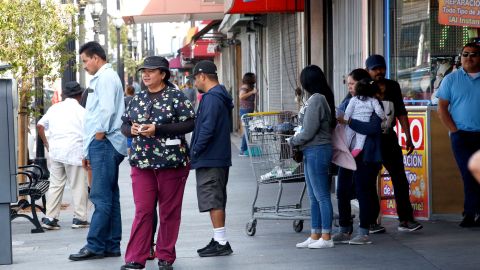 Los latinos son el grupo más grande en California. (Archivo/La Opinión)