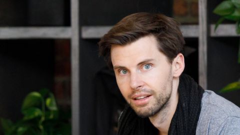Justin McLeod dice que creó la app para él, para ayudarse a encontrar a una nueva compañera.