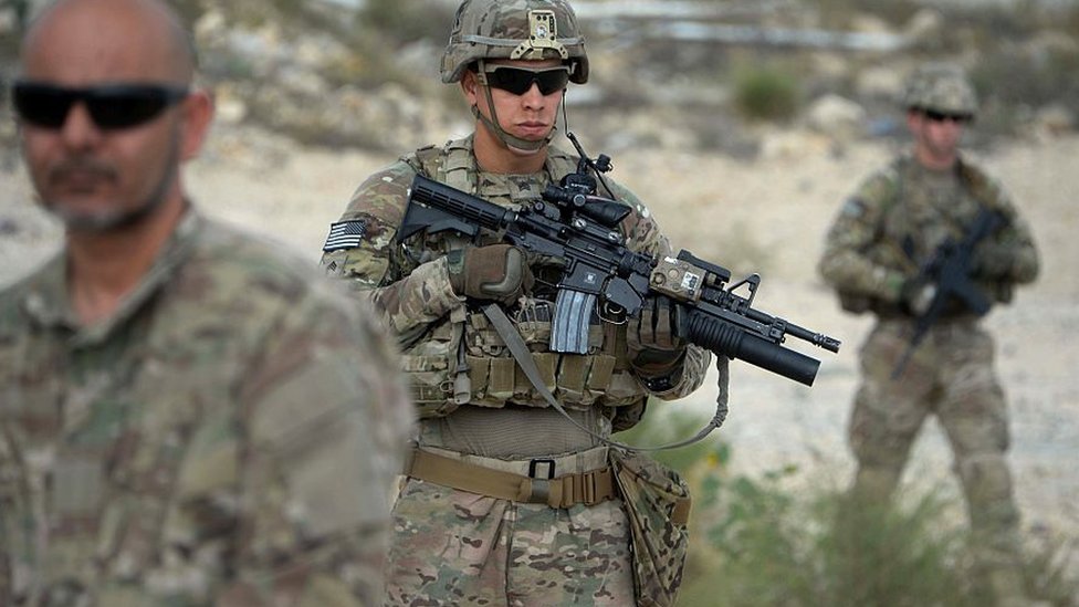 En Afganistán todavía quedan cerca de 13.000 soldados estadounidenses.