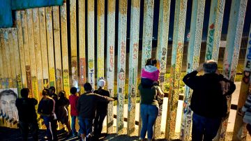 Imagen del muro fronterizo en Tijuana. La violencia afecta indiscriminadamente a los habitantes de esa ciudad.