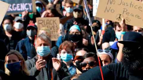 CR-Health-Inlinehero-protesting-for-beginners-0620