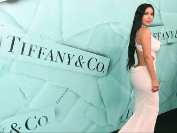 Por sus curvas y si cabellera negra Joselyn Cano es llamada "La Kim Kardashian mexicana".