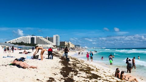 México fraude playas tarjetas rumanos Rumanía Cancún Puerto Vallarta investigación cajeros automáticos turistas robo