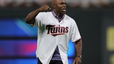 Torii Hunter rompió el silencio respecto al racismo en los parques de pelota.