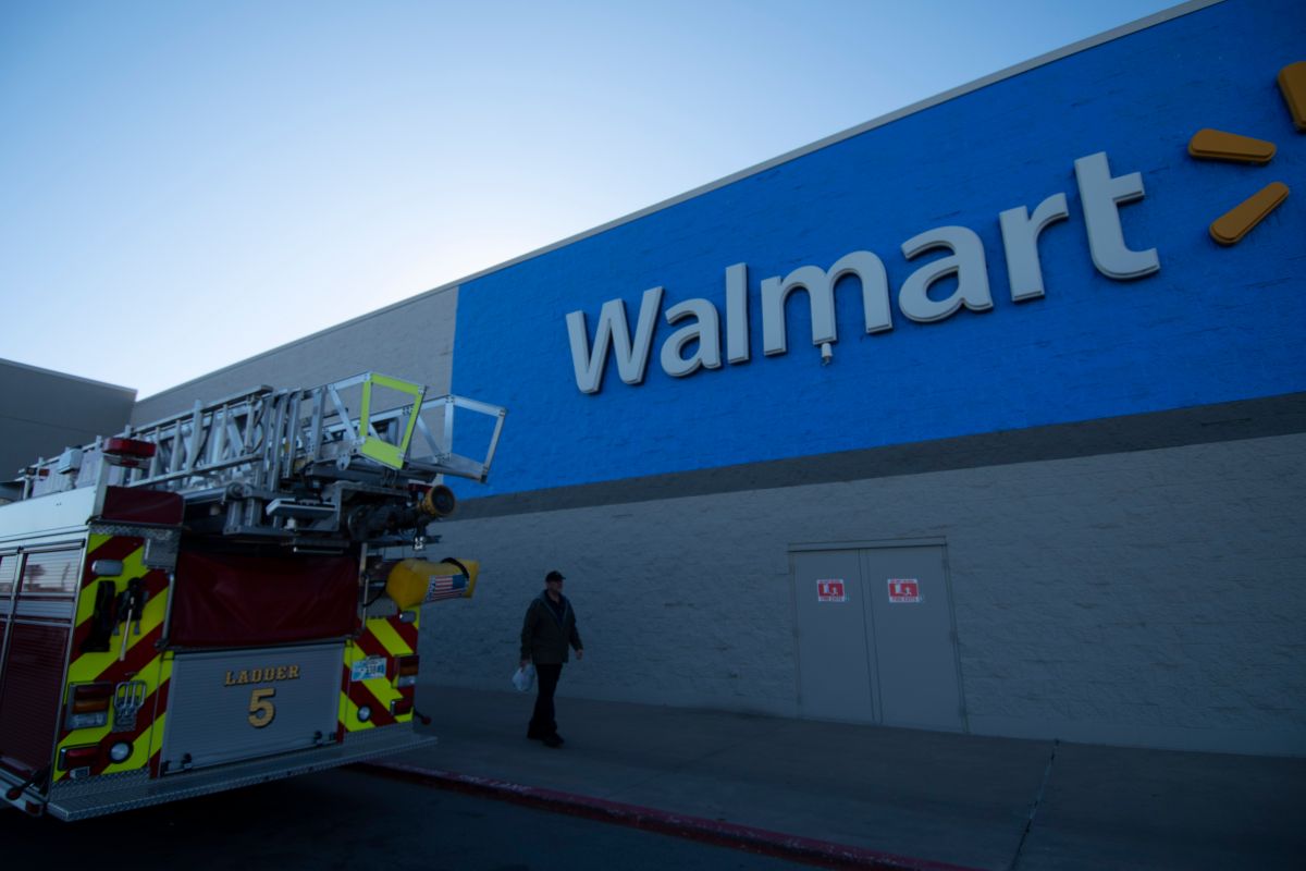 El tiroteo ocurrió en un centro de distribución de Walmart en California. 