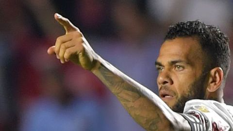 Dani Alves en un partido con el Sao Paulo.