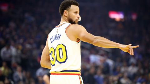 Stephen Curry en un partido con los Golden State Warriors.