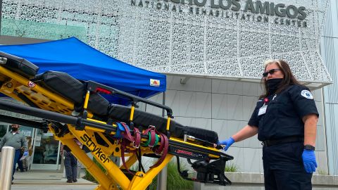 Tanto hospitales públicos como privados podrían verse saturados.