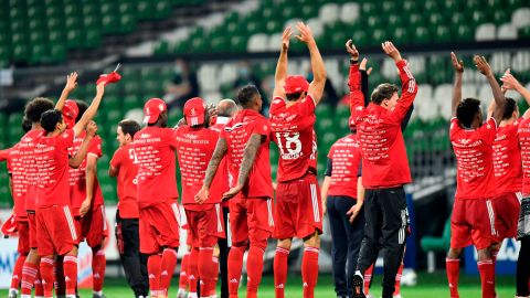 El Bayern Munich debió festejar su título de la Bundesliga de visitante y sin público.