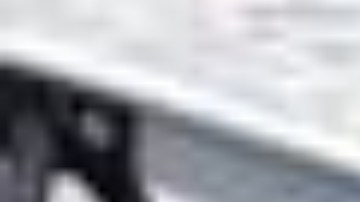 Los cinco fardos llevaban aproximadamente 371.5 libras de marihuana.