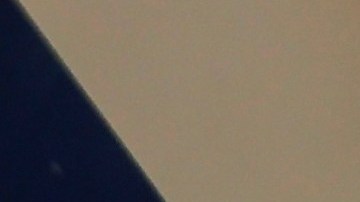 Torre Eiffel París Francia turismo visitantes coronavirus reapertura economía Patrick Branco Ruivo escaleras