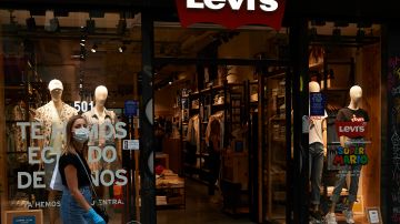 Levi's tiendas ropa probadores tallas comida pandemia pantalones