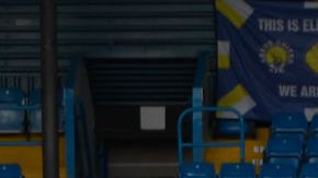 Leeds United y sus miles de fanáticos de cartón.