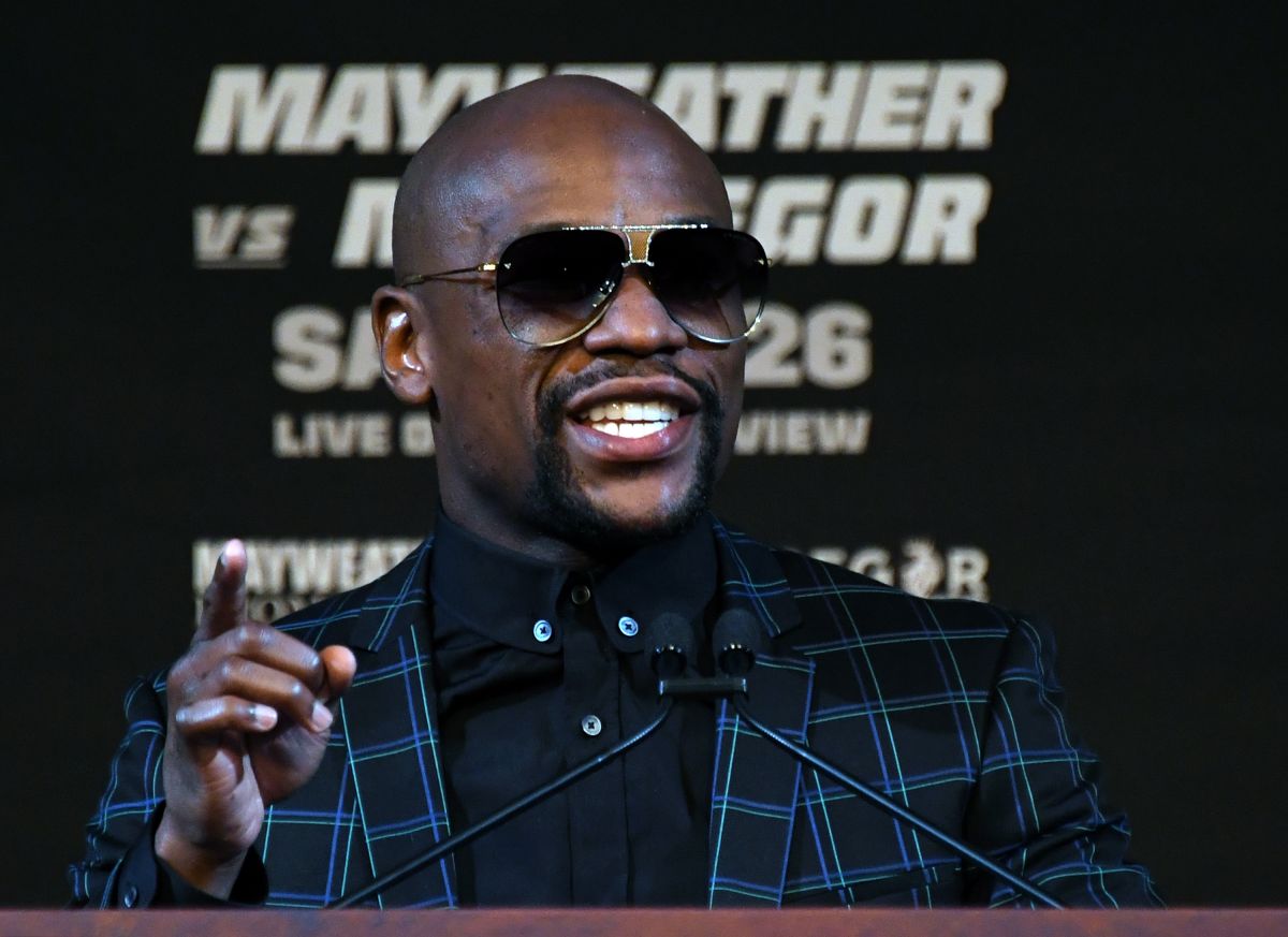 Floyd Mayweather’s eccentric Christmas gift of more than 18 million dollars