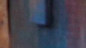 AME2857. TEGUCIGALPA (HONDURAS), 28/05/2020.- Un grupo de personas hace fila para comprar en una pequeña tienda de abastos en la ciudad de Tegucigalpa, el 28 de mayo de 2020. Honduras debe "reenfocar" sus políticas públicas de crecimiento, realizar cambios en su estructura productiva y "desestructurar" la corrupción para dar paso a un "nuevo ordenamiento social" después de la pandemia del coronavirus, alerta un estudio divulgado este jueves en Tegucigalpa.EFE/ GUSTAVO AMADOR