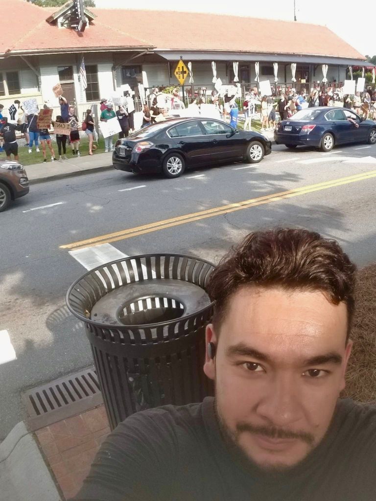 Israel Castillo durante una de las manifestaciones en Georgia.