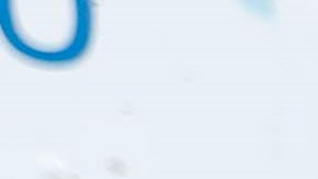 LIM01. LIMA (PERÚ), 03/05/2020. Periodistas trabajan cubriendo la pandemia de coronavirus, este miércoles en las calles de Lima (Perú). Al menos veinte periodistas muertos y más de un centenar de enfermos es el saldo que ha dejado en Perú hasta el momento el paso de la COVID-19, unas cifras desoladoras que dejan en evidencia la cruda realidad del trabajo periodístico en el país andino. EFE/Paolo Aguilar