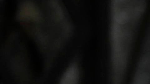 Ciudadanos peruanos hacen largas filas para comprar o recargar cilindros de oxígeno.