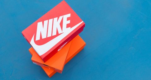 Chanclas marca Nike.