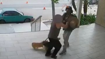 Captura de video de la agresión en Santa Ana.