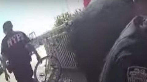 Video de cámara corporal del NYPD.