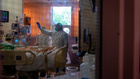 Los hospitales fronterizos de California tienen una alta demanda de pacientes de COVID-19.