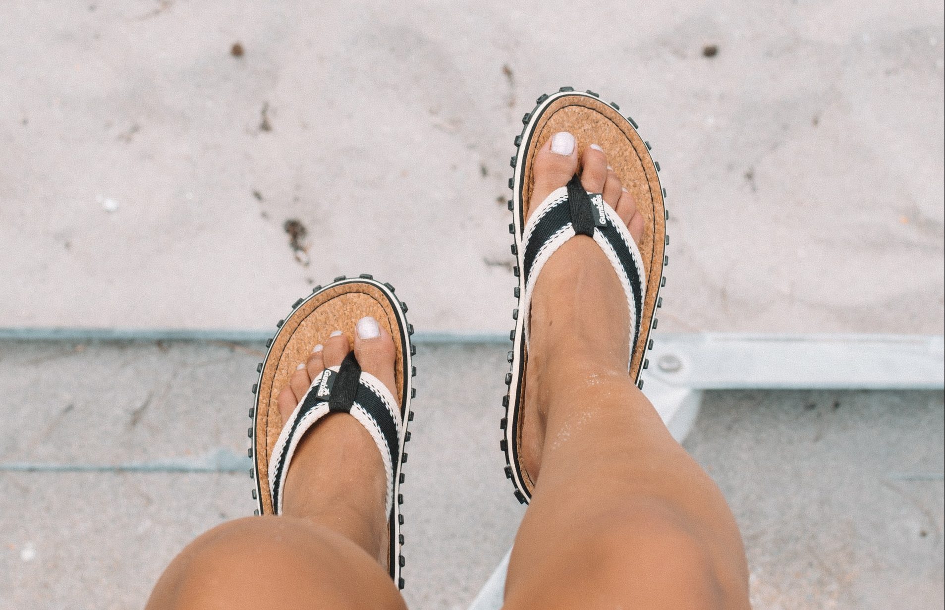 Variedad de estilos en chanclas Roxy veraniegas para mujer por menos de $25  - La Opinión