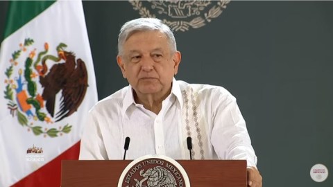 Proponen a Andrés Manuel López Obrador un programa 4x1 para crear obras en las comunidades de origen de los inmigrantes. (Cortesía)