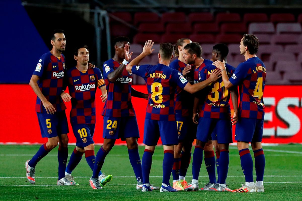 El Barcelona celebra el primer gol del partido.