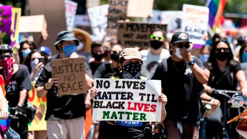 Miles de manifestantes se concentraron en West Hollywood el pasado domingo 14 de junio.