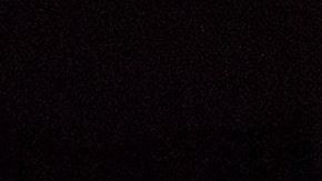 Yarraka Bayles tiene que vigilar los intentos de suicidio de su hijo.