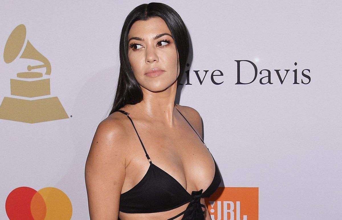 Kourtney Kardashian makes Instagram ‘burn’ showing off the rear