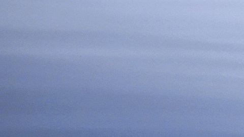 Procura siempre usar productos profesionales para limpiar los faros de tu auto, algunos productos caseros podrían dañar el plástico y dejarlos inservibles.