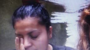 Gloria Guillén (izq), la madre de Vanessa.