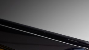 El radiador de un auto está protegido por la parrilla del vehículo,sin embargo acumula impurezas durante el camino por lo cual es indispensable mantenerlo limpio.