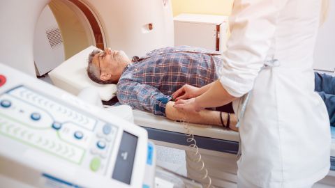 Radiación de las tomografías computarizadas podría generar cáncer