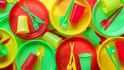 platos plasticos