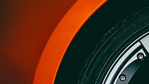 Los discos de frenos carbocerámicos soportan altas temperaturas de hasta 1,350 ºC.