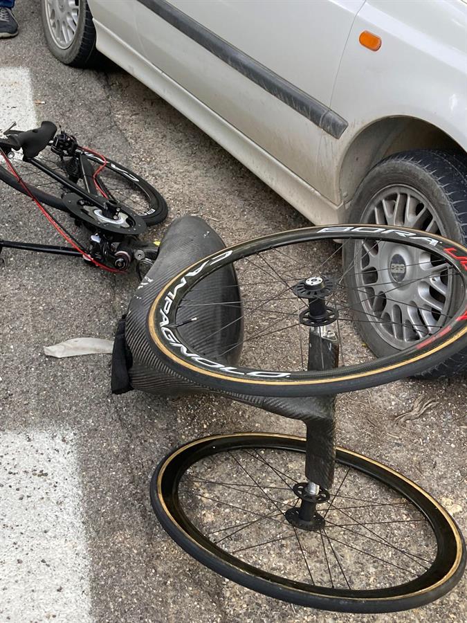 Así quedó la bicicleta de Alex Zanardi después del accidente.