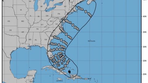Pronóstico del Centro Nacional de Huracanes del huracán Isaías.