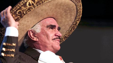 Vicente Fernández.